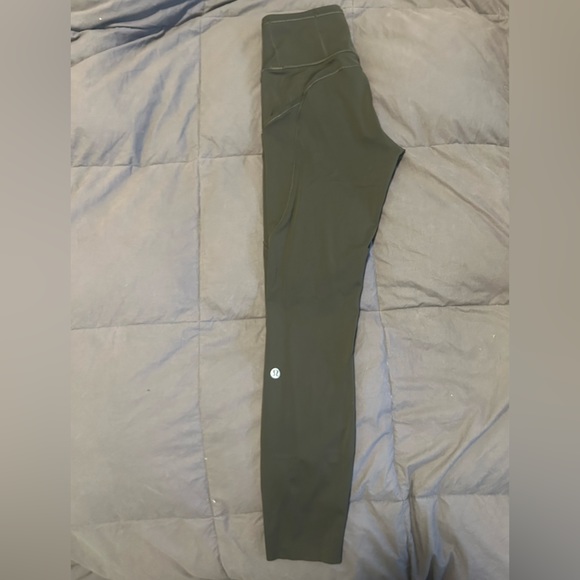 Lululemon Fast and Free 28in - Picture 1 of 4